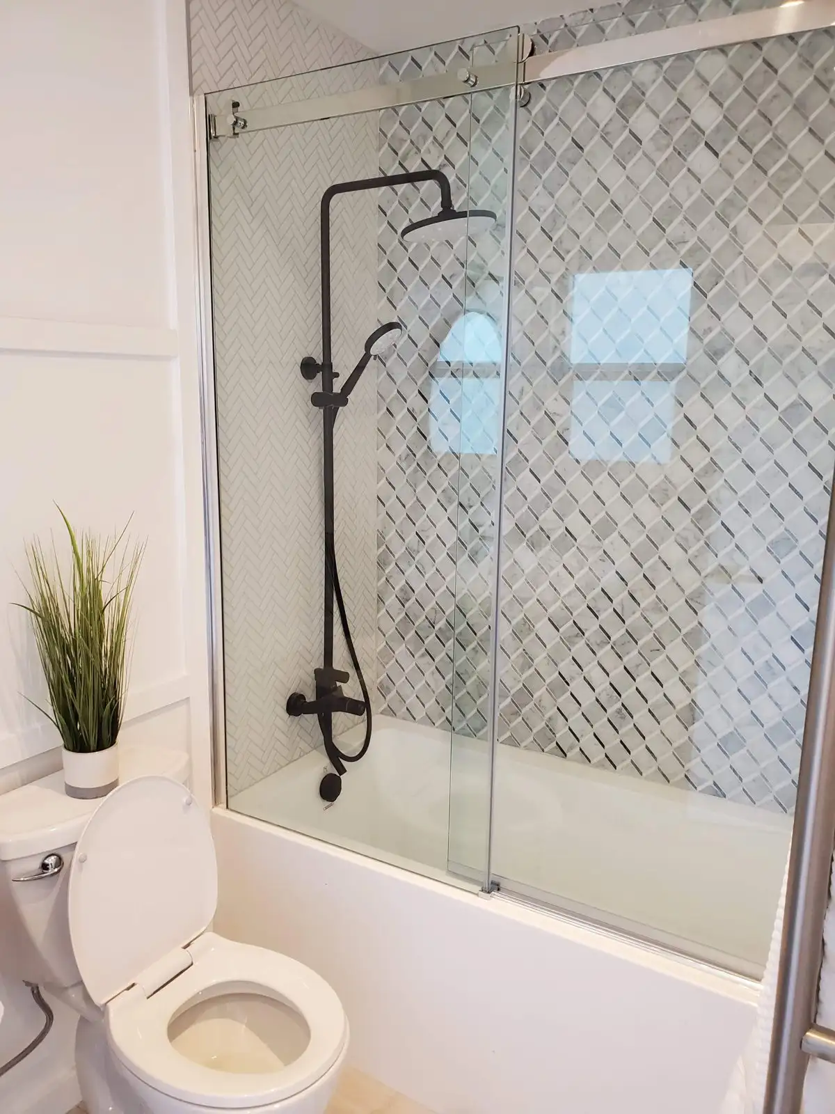 AI-generated concept: tub and shower with marble pattern tile
